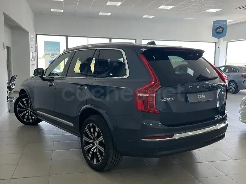 Usado Volvo XC90 Plus 235 CV (172 kW) 2022 Azul SUV
