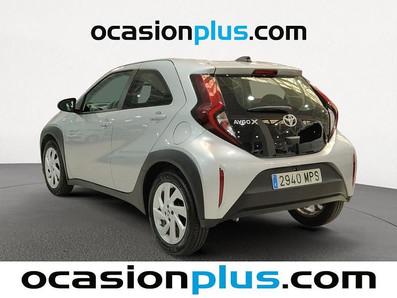 Usado Toyota Aygo X Play 72 CV (52 kW) 2024 Gris / plata SUV