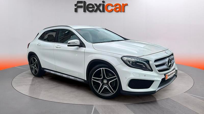 Usado Mercedes GLA220 AMG line 177 CV (130 kW) 2016 Blanco SUV