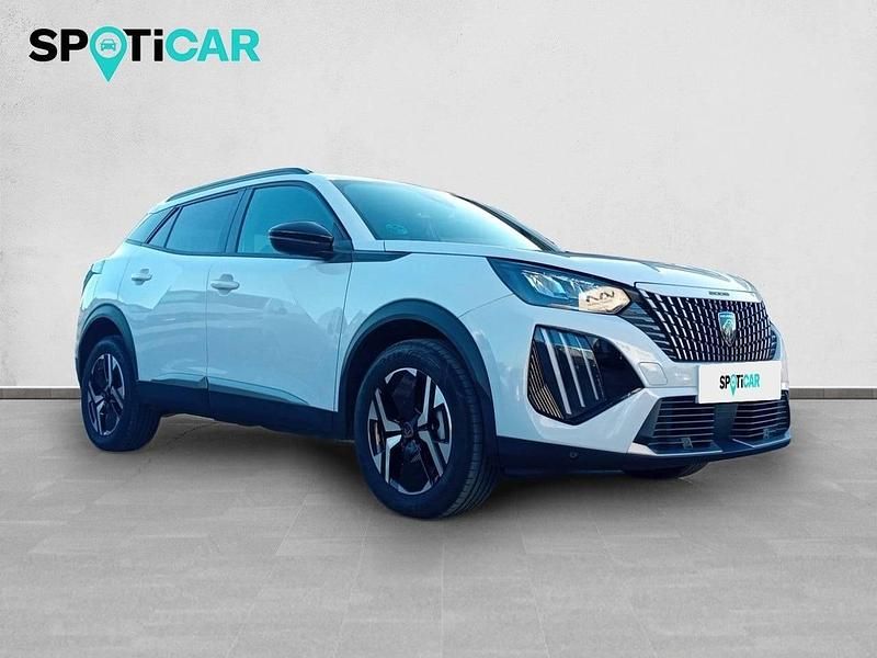Usado Peugeot 2008 Allure 100 CV (73 kW) 2025 Blanco SUV