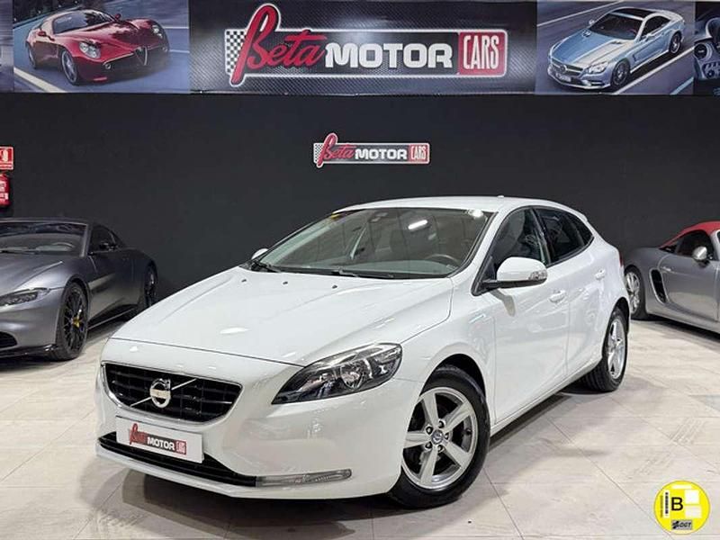Blanco Usado 2014 Volvo V40 Kinetic Familiar | 9990 € (Precio justo) - Imagen 1/4