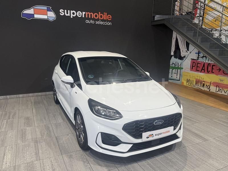 Blanco Usado 2022 Ford Fiesta ST-Line Utilitario | 17.400 € (Un poco caro) - Imagen 1/4