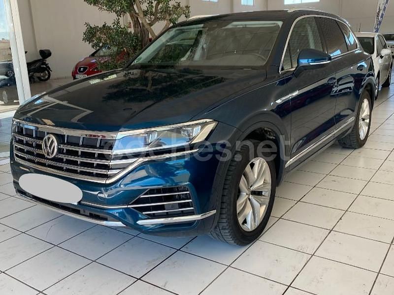 Käytetty VW Touareg R-line 286 HP (210 kW) 2018 Sininen Katumaasturi