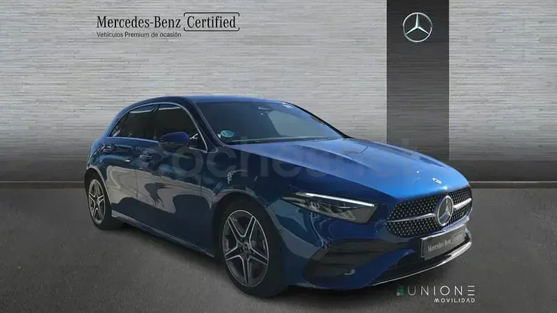 Usado Mercedes A180 136 CV (100 kW) 2025 Azul Berlina