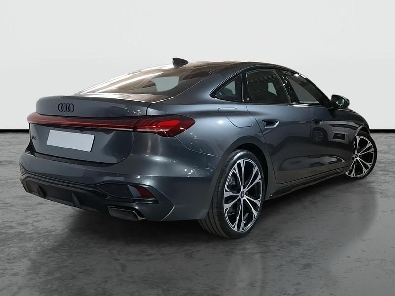 Usado Audi A5 S-Line 150 CV (110 kW) 2025 Gris daytona efecto perla Coupe