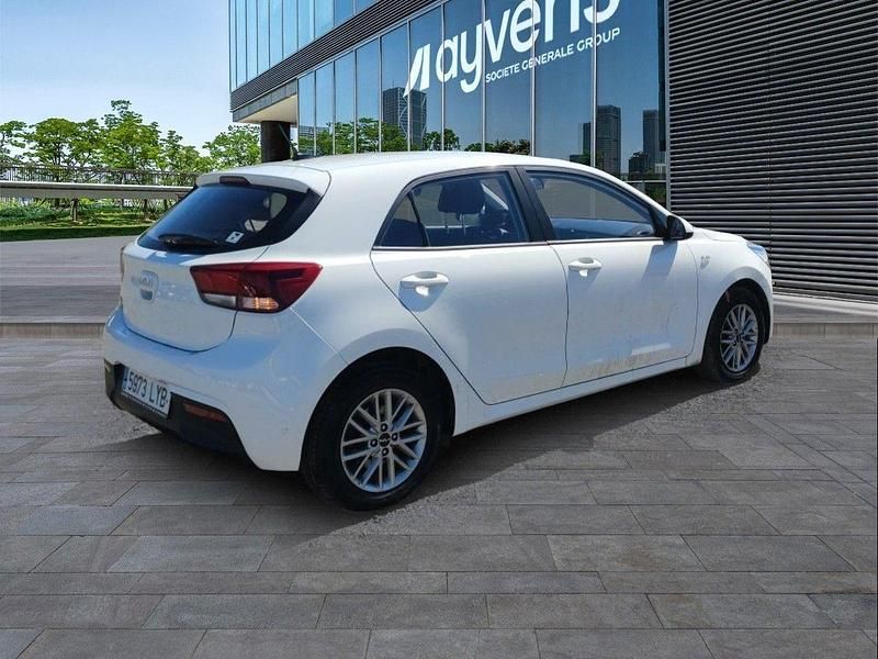 Usado Kia Rio 100 CV (73 kW) 2022 Blanco