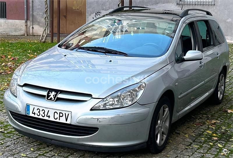 Gris / plata Usado 2003 Peugeot 307 Familiar | 2100 € (Precio justo) - Imagen 1/4