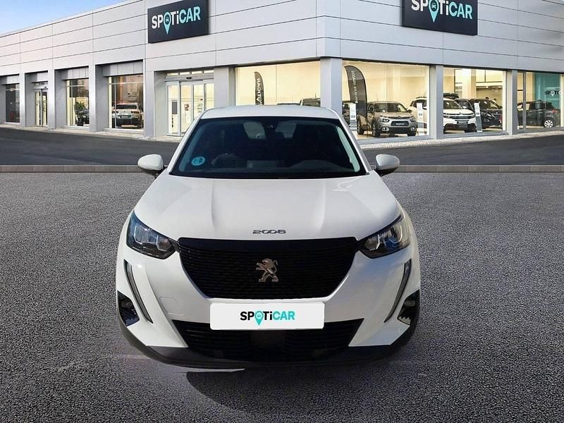 Usado Peugeot 2008 Active 110 CV (80 kW) 2021 Blanco SUV