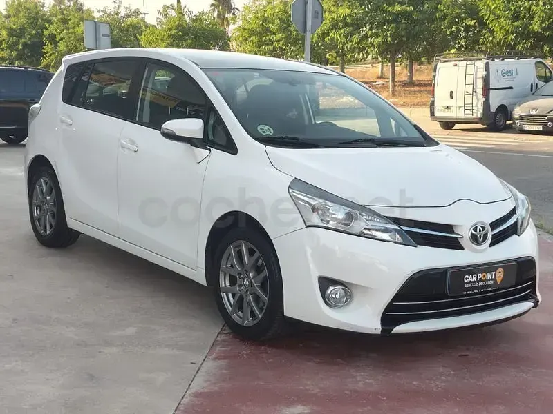 Usado Toyota Verso Advance 112 CV (82 kW) 2015 Blanco Monovolumen