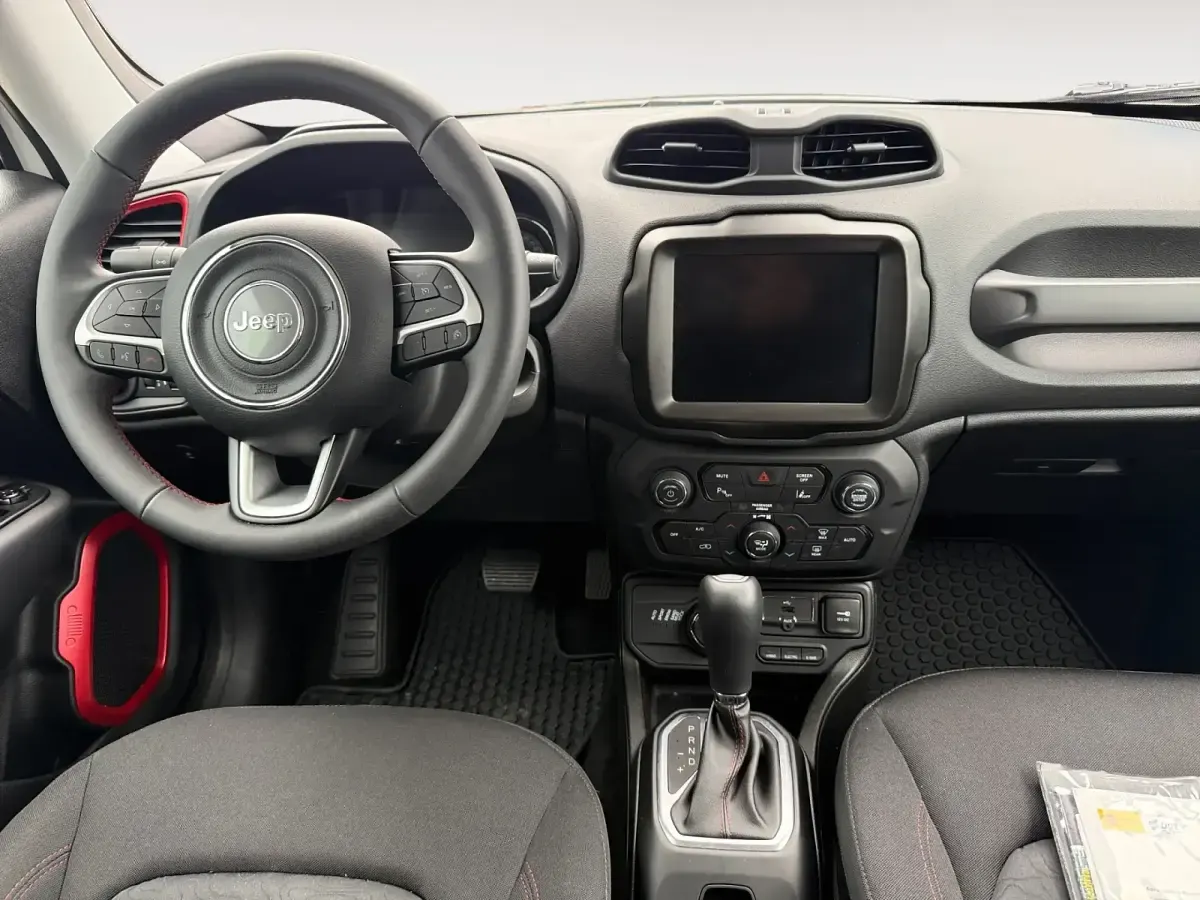 Usado Jeep Renegade Trailhawk 240 CV (176 kW) 2024 Blanco SUV