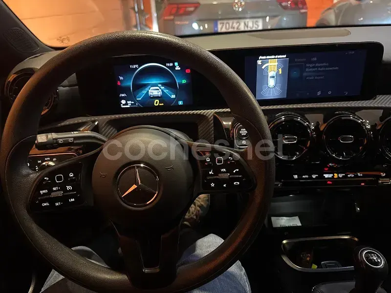Usado Mercedes A180 136 CV (100 kW) 2021 Blanco Berlina