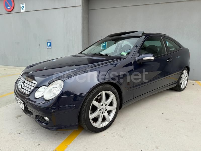 Azul Usado 2004 Mercedes C220 Berlina | 4900 € (Buen precio) - Imagen 1/4
