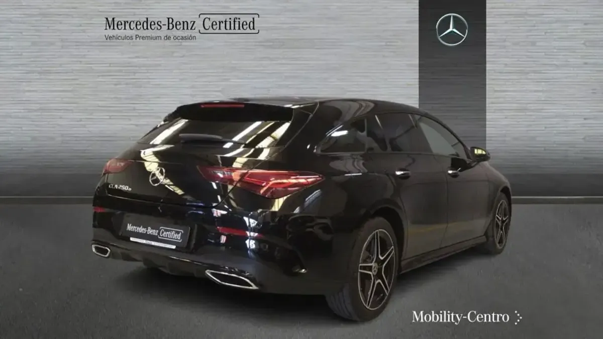 Usado Mercedes CLA250e AMG line 163 CV (119 kW) 2024 Kosmosblack  met. Coupe