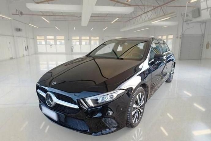 Usado 2021 Mercedes A250 | 22.450 € - Imagen 1/4