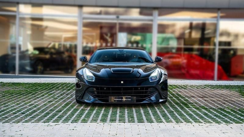 Usado Ferrari F12 741 CV (545 kW) 2015 Negro Coupe