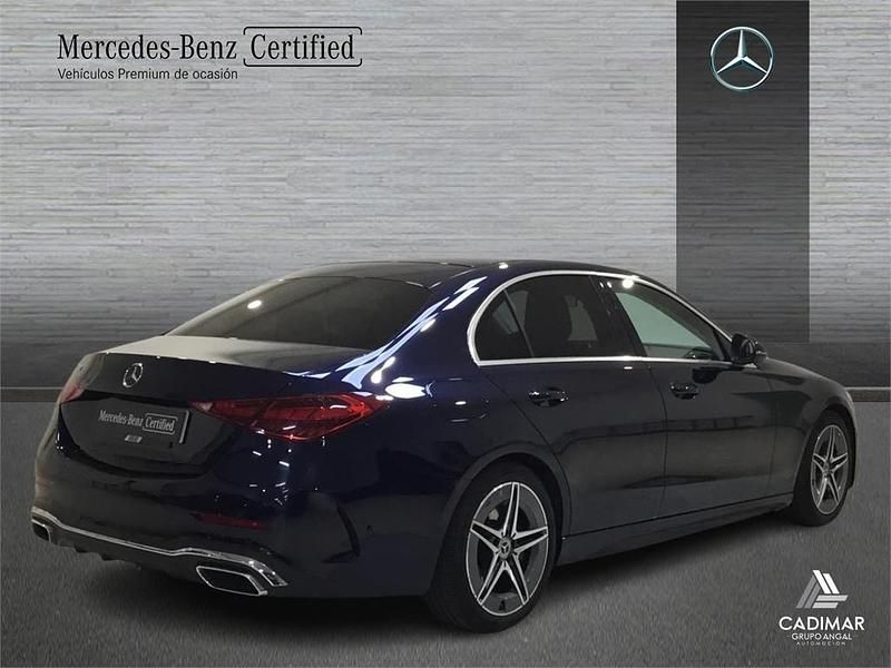 Usado Mercedes C200 AMG line 204 CV (150 kW) 2021 Azul cavansita Berlina