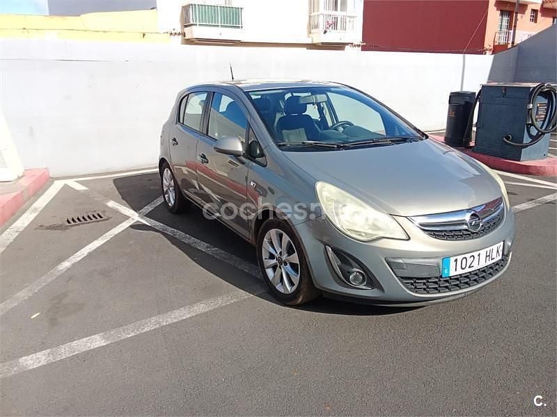 Beige Usado 2012 Opel Corsa Selective Berlina | 3000 € (Buen precio) - Imagen 1/4