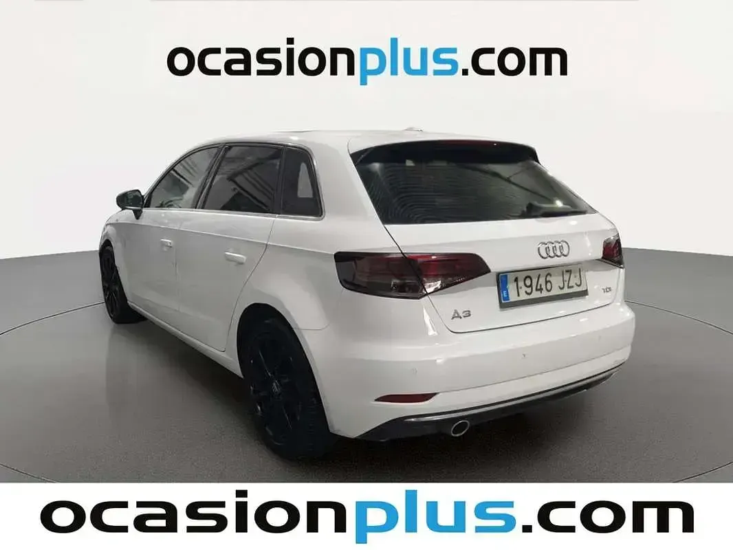 Usado Audi A3 Sportback Design 116 CV (85 kW) 2017 Blanco Utilitario