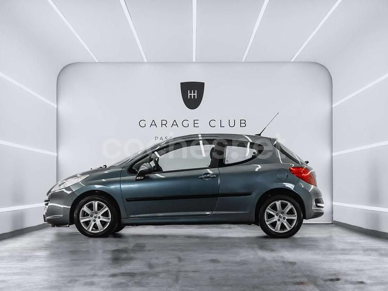 Usado Peugeot 207 Sport 90 CV (66 kW) 2007 Gris / plata Berlina