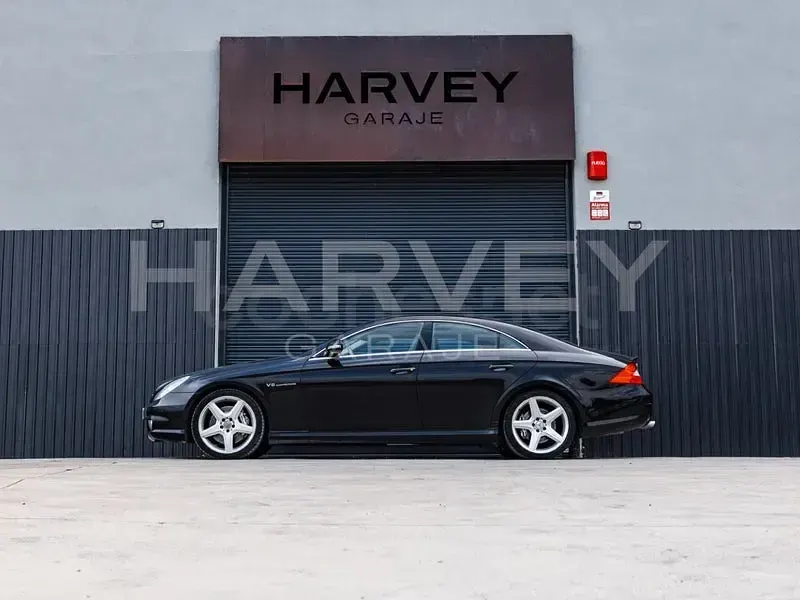 Usado Mercedes CLS55 AMG AMG 476 CV (350 kW) 2005 Negro Berlina