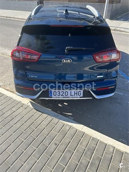 Usado Kia Niro 141 CV (103 kW) 2020 Azul SUV