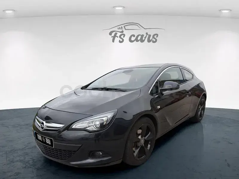 Usado Opel Astra GTC Sportive 136 CV (100 kW) 2015 Negro Berlina