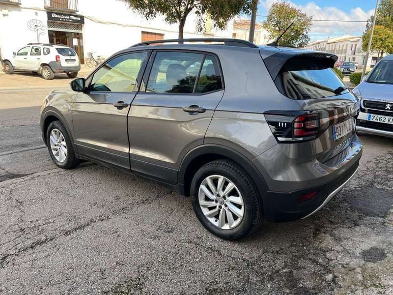 Usado VW T-Cross Advance 116 CV (85 kW) 2020 Gris SUV