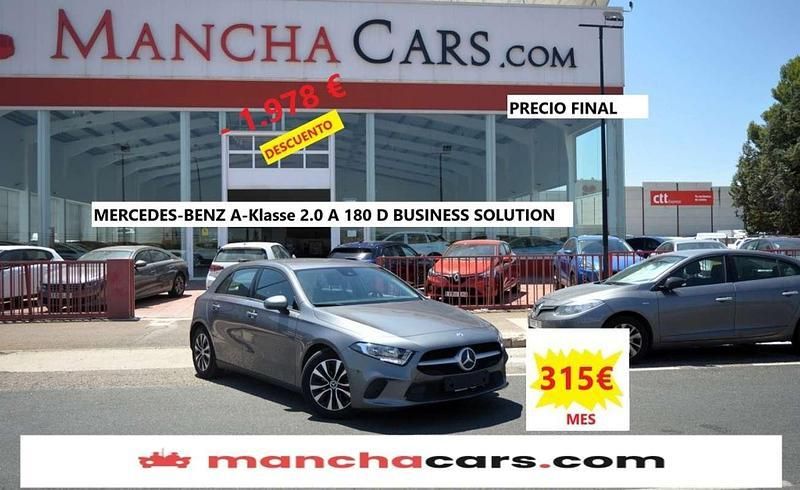 Gris Usado 2021 Mercedes A180 Utilitario | 22.990 € (Precio justo) - Imagen 1/4