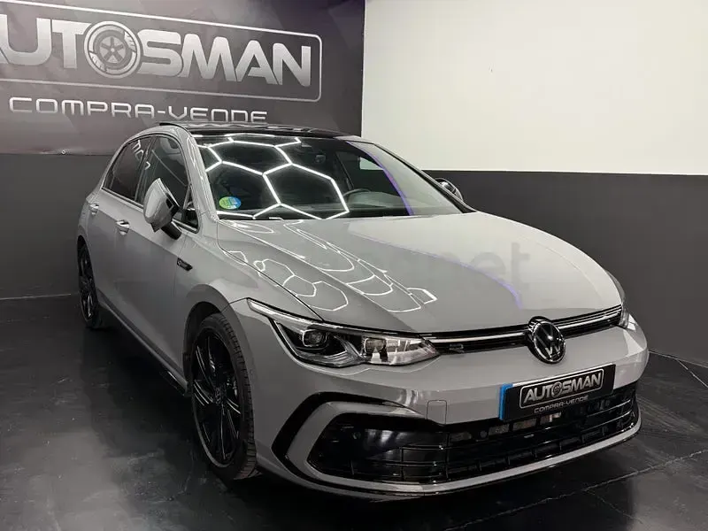 Usado VW Golf VIII R-line 150 CV (110 kW) 2022 Gris / plata Berlina