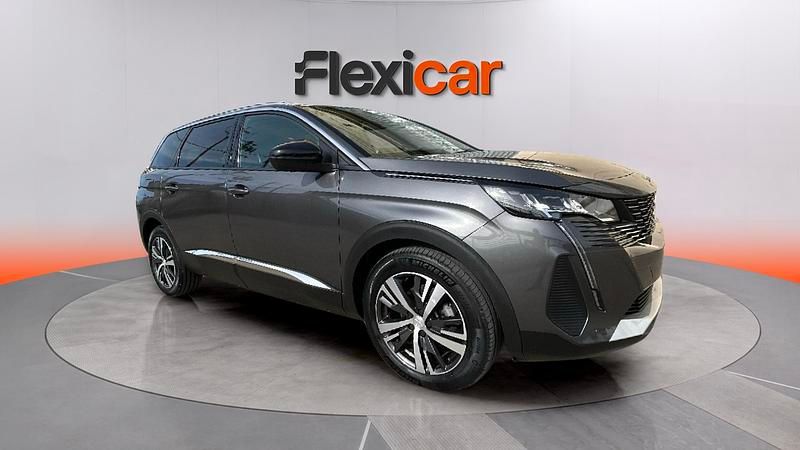 Usado Peugeot 5008 Allure 131 CV (96 kW) 2024 Gris SUV