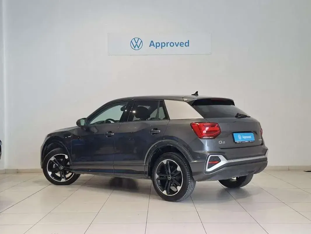 Usado Audi Q2 S-Line 116 CV (85 kW) 2023 Gris SUV