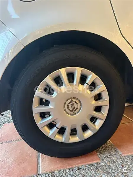 Usado Opel Corsa Essentia 85 CV (62 kW) 2010 Blanco Utilitario