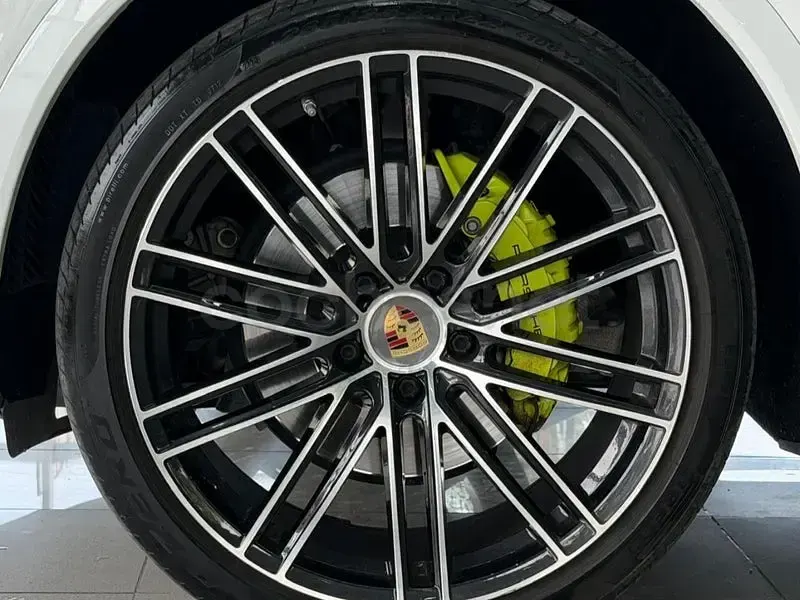 Usado Porsche Cayenne 462 CV (339 kW) 2021 Blanco SUV