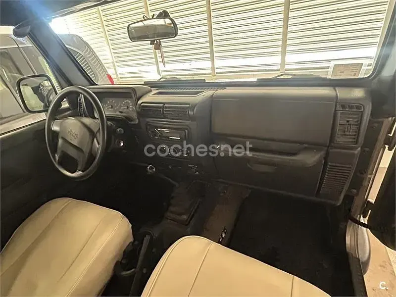 Usado Jeep Wrangler 147 CV (108 kW) 2004 Beige SUV