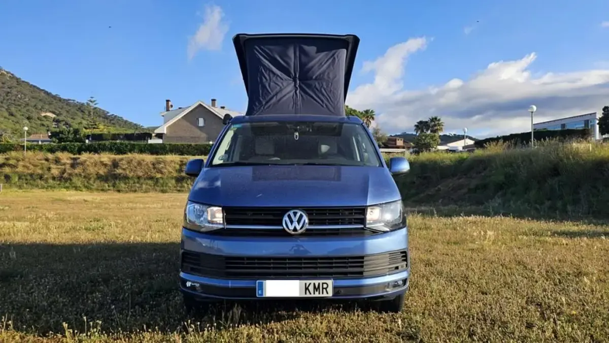 Usado VW California Beach 204 CV (150 kW) 2018 Azul Van