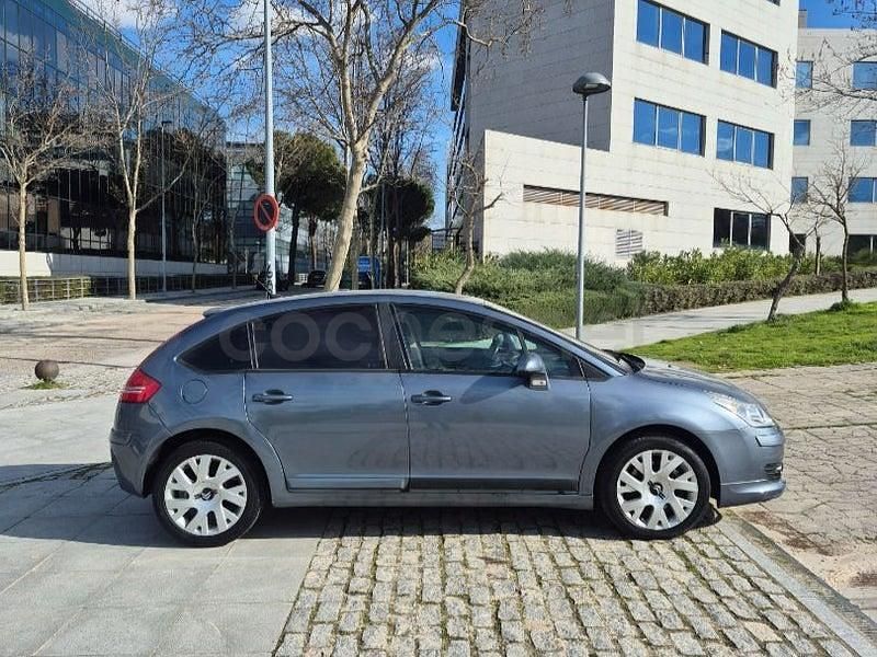 Usado Citroën C4 138 CV (101 kW) 2006 Gris / plata Berlina