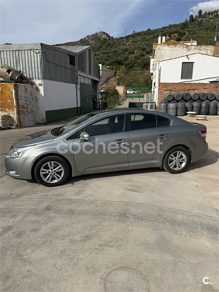 Usado Toyota Avensis Executive 147 CV (108 kW) 2009 Gris / plata Berlina