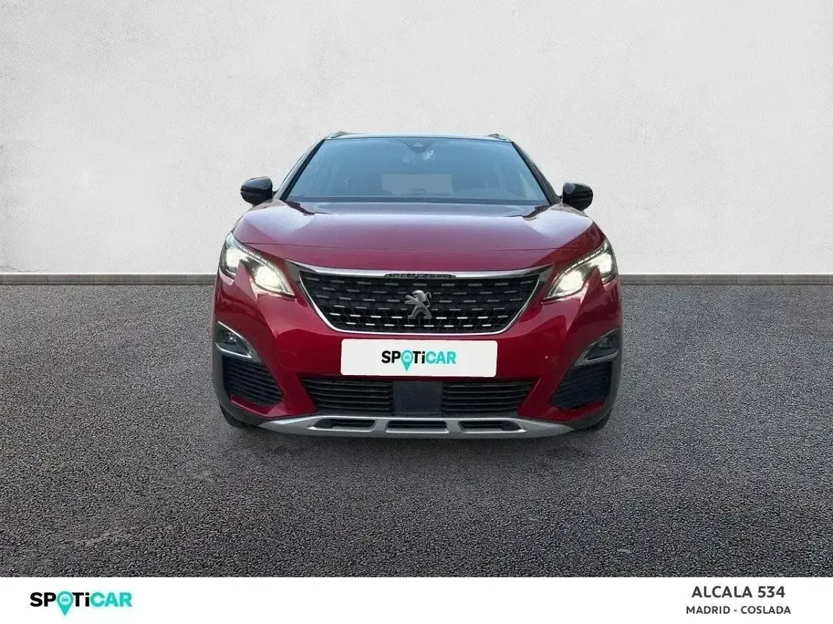 Usado Peugeot 5008 GT-line 130 CV (95 kW) 2020 Rojo Monovolumen