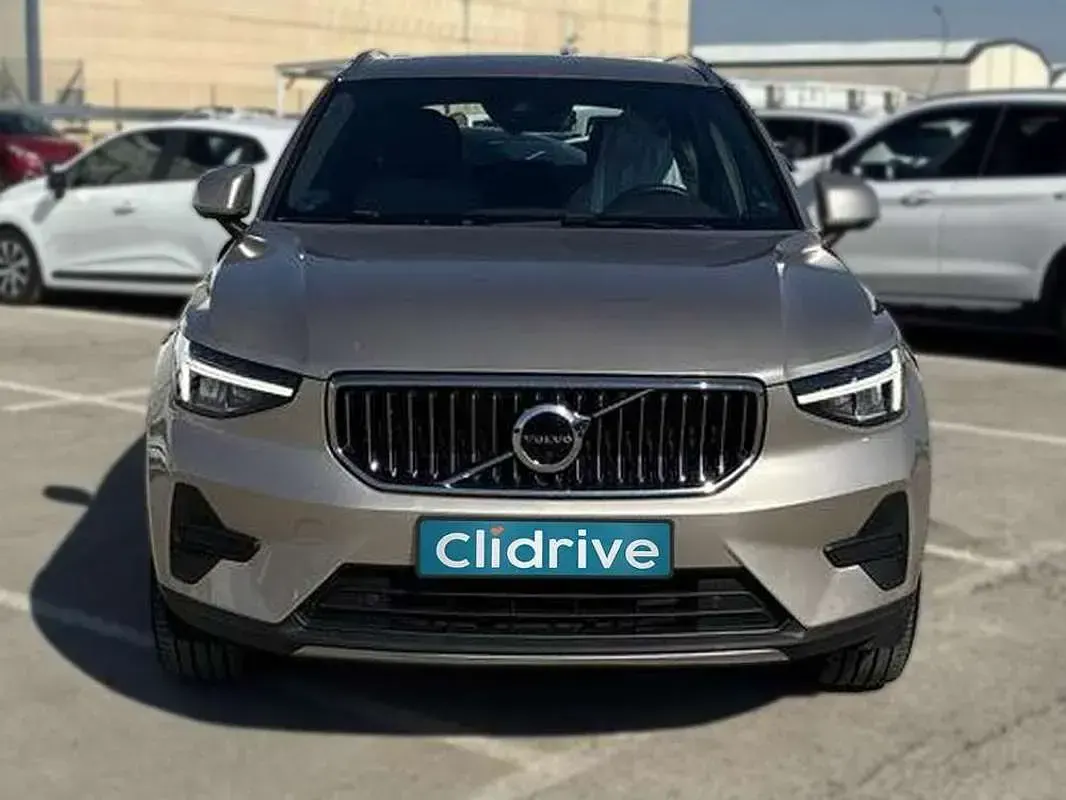 Usado Volvo XC40 Ultimate 179 CV (131 kW) 2023 Gris SUV