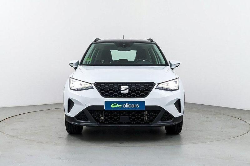Usado Seat Arona Style 110 CV (80 kW) 2022 Blanco SUV