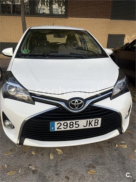 Blanco Usado 2016 Toyota Yaris Active Berlina | 11.000 € (Precio justo) - Imagen 1/4