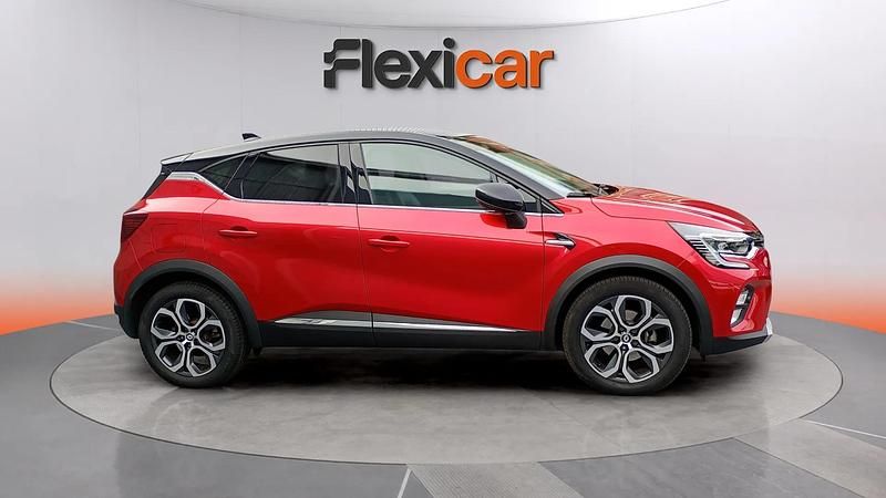 Begagnad Renault Captur Engineered 160 HK (117 kW) 2022 Röd SUV