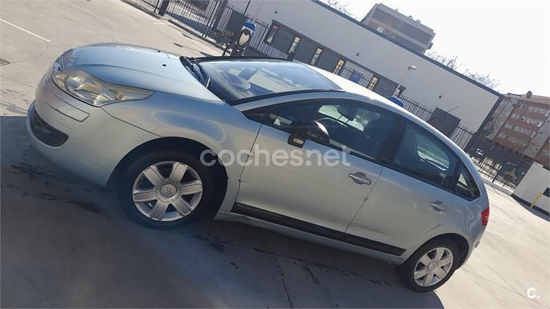Usado Citroën C4 VTR Sport 92 CV (67 kW) 2005 Gris / plata Berlina