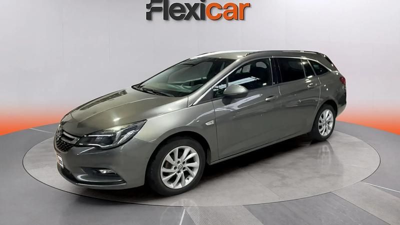 Usado Opel Astra Dynamic 151 CV (111 kW) 2019 Gris Berlina
