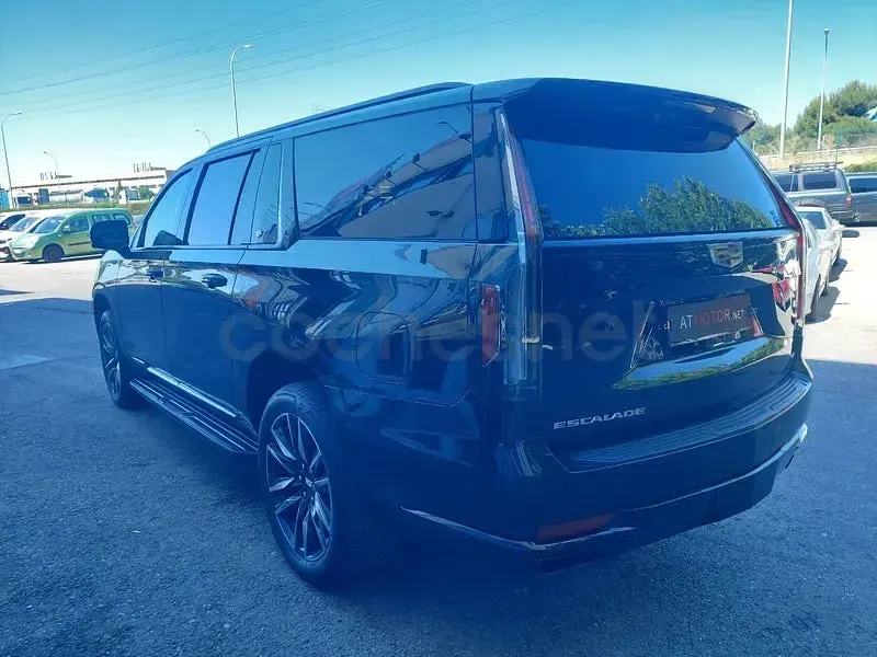 Usado Cadillac Escalade 409 CV (300 kW) 2021 Blanco SUV