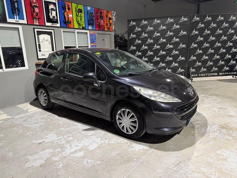 Usado Peugeot 207 75 CV (55 kW) 2007 Negro Berlina