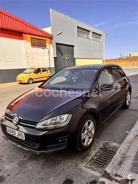 Usado VW Golf VII Advance 125 CV (91 kW) 2016 Negro Familiar