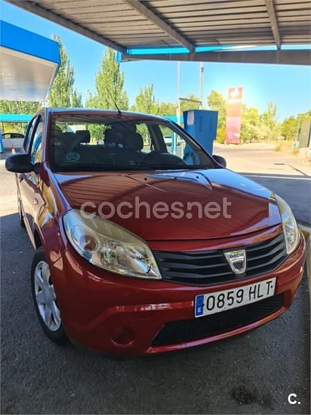 Granate Usado 2012 Dacia Sandero Ambiance Utilitario | 5800 € (Precio justo) - Imagen 1/4