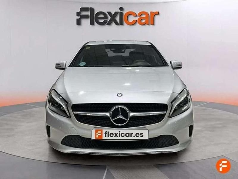 Usado Mercedes A200 136 CV (100 kW) 2018 Gris Utilitario