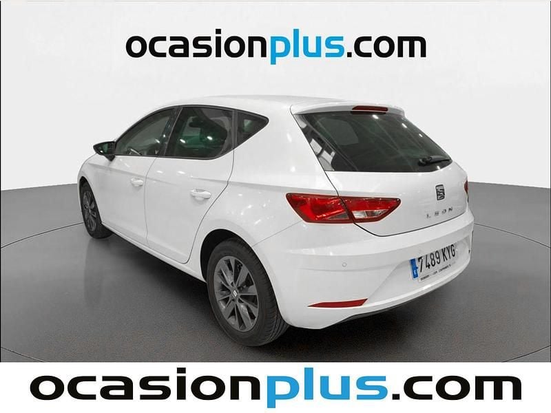 Usado Seat Leon Style 131 CV (96 kW) 2019 Blanco Utilitario